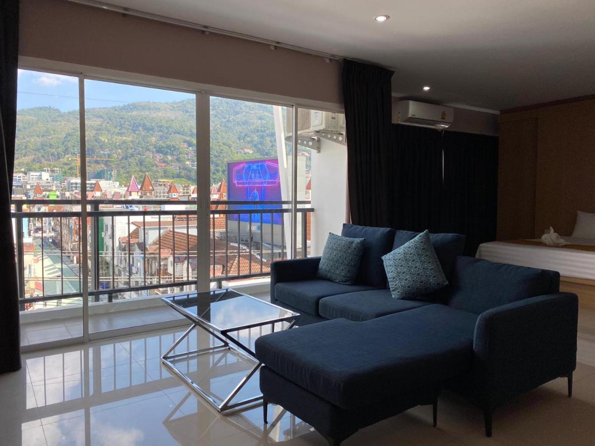 Royal Luxury Hotel Patong Exterior foto